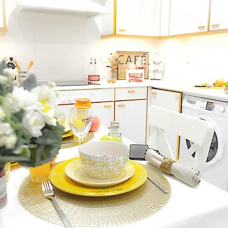 Апартаменты Apartamento Luxury In Center Garaje Free Бильбао